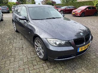 BMW 3-serie 320 picture 2