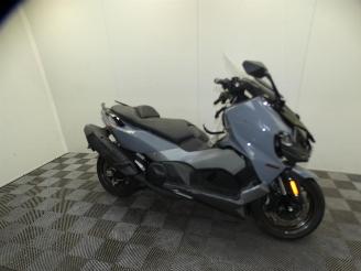 Avarii scootere Sym  600 MAXSYM 2023/3