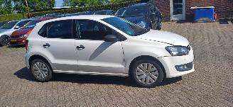 Voiture accidenté Volkswagen Polo 1.6 tdi   airco 2013/5