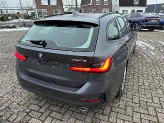 BMW 3-serie 320 e-Plug-In Hybride  Touring picture 16
