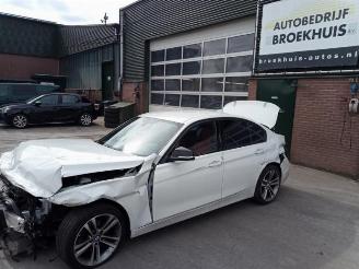 uszkodzony samochody osobowe BMW 3-serie 3 serie (F30), Sedan, 2011 / 2018 320i 2.0 16V 2018/1