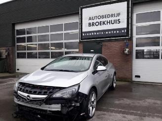 uszkodzony samochody osobowe Opel Astra Astra J GTC (PD2/PF2), Hatchback 3-drs, 2011 1.4 Turbo 16V ecoFLEX 140 2013/6
