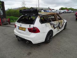 rozbiórka samochody osobowe BMW 3-serie Touring 320d 2011/10