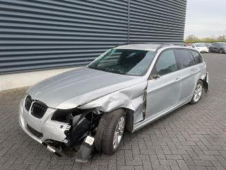 Damaged car BMW 3-serie 3 serie Touring (E91), Combi, 2004 / 2012 320d 16V 2009/4