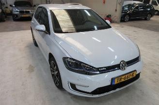 Voiture accidenté Volkswagen Golf E-Golf  136pk ( km 35.000 NAP) 2018/10