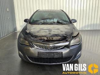 uszkodzony samochody osobowe Opel Astra Astra J Sports Tourer (PD8/PE8/PF8), Combi, 2010 / 2015 1.4 16V ecoFLEX 2012/6
