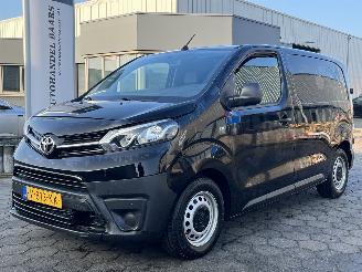 Salvage car Toyota Proace Compact 1.6 D-4D Cool Comfort 2017/12