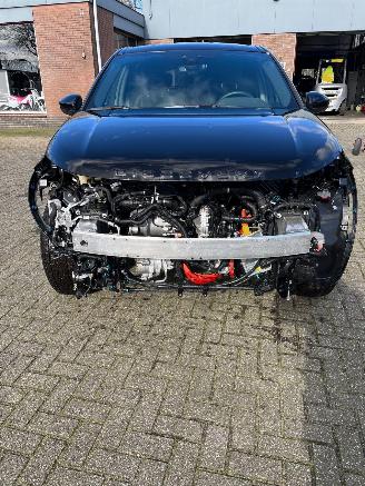 Land Rover Discovery Sport P300e  Hybride Automatik R-DYNAMIC picture 8