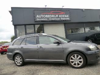 Toyota Avensis 2.2 D-4D Executive leer pdc airco picture 1