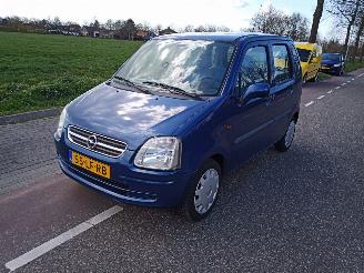 Opel Agila 1.2-16V picture 2