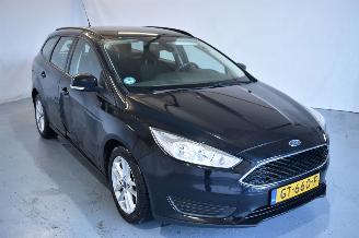 Autoverwertung Ford Focus 1.0 TREND EDITION 2015/8