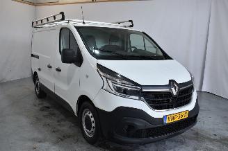 damaged commercial vehicles Renault Trafic  2021/1