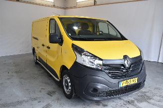 Schade bestelwagen Renault Trafic 1.6 dCi T29L2H1ComEn 2018/8