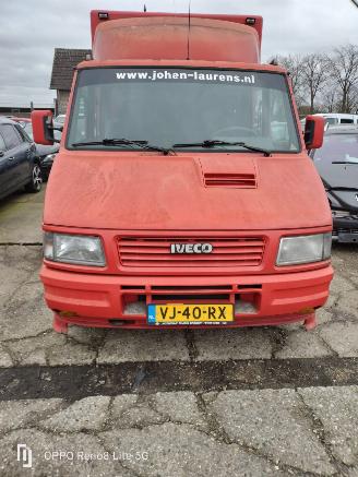 Damaged car Iveco Daily 2.5 td 1990/11