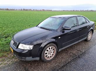 rozbiórka samochody osobowe Audi A4 2.0 FSI 2002/11