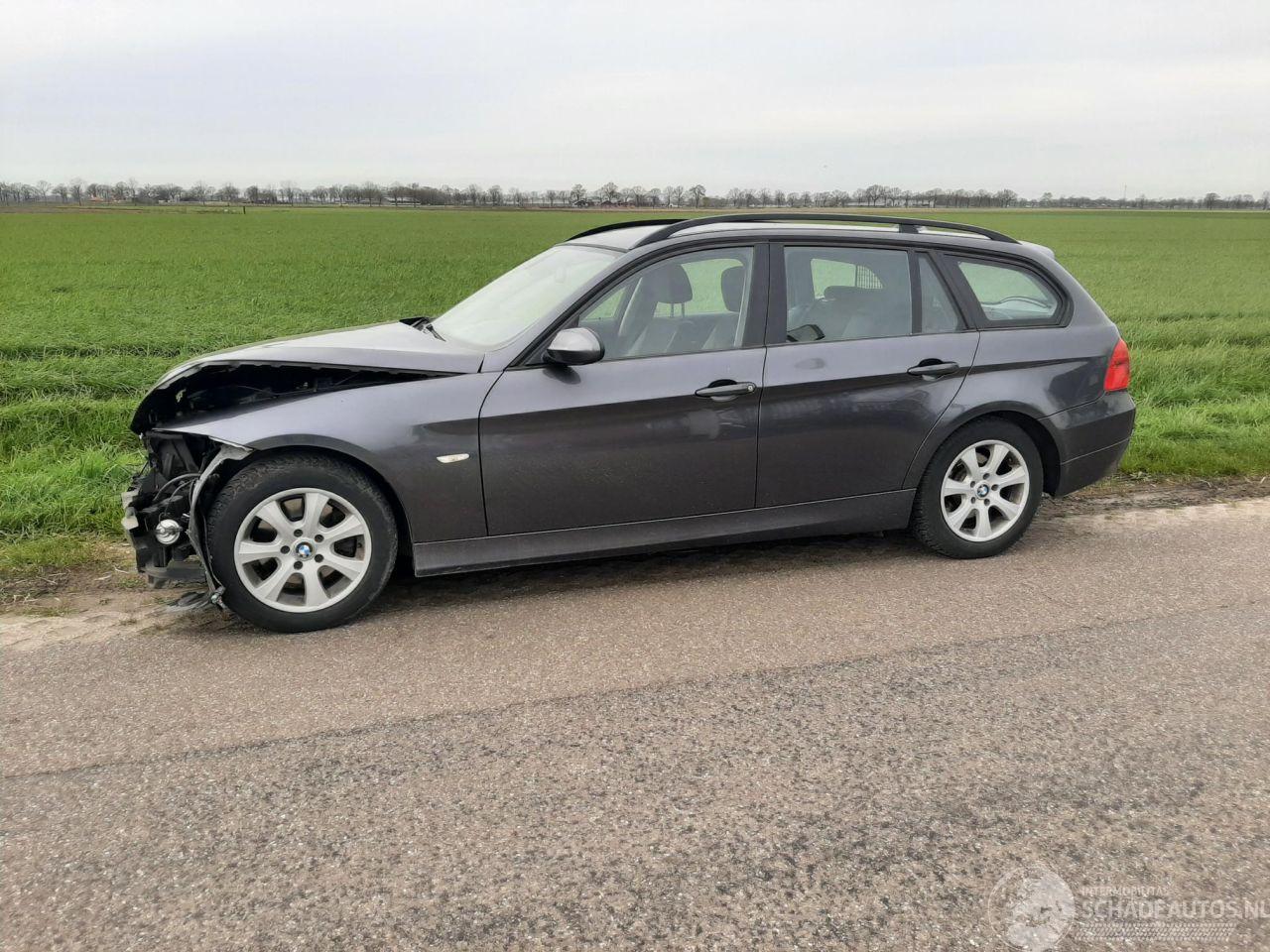BMW 3-serie 320 6-bak
