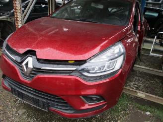 Vaurioauto  passenger cars Renault Clio  2017/1