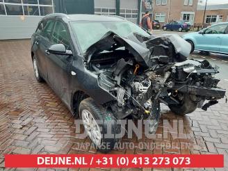 uszkodzony samochody osobowe Kia Cee d Ceed Sportswagon (CDF), Combi, 2018 1.4i 16V 2019/11