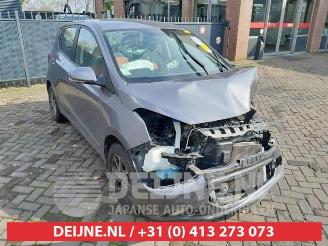 Damaged car Hyundai I-10 i10 (B5), Hatchback, 2013 / 2019 1.0 12V 2015