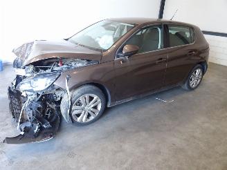 Voiture accidenté Peugeot 308 1.2 THP AUTOMAAT 2015/9