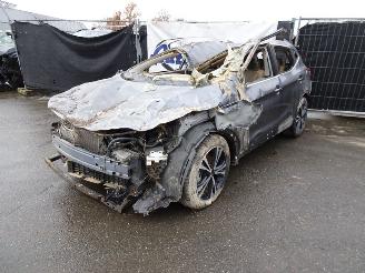 uszkodzony samochody osobowe Nissan Qashqai 1.3 WATERSCHADE 2019/4