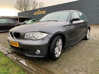 Voiture accidenté BMW 1-serie  2005/4