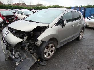 uszkodzony samochody osobowe Peugeot 3008  2011/1