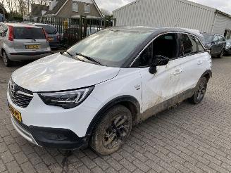 Coche siniestrado Opel Crossland X 1.2   ( 120 uitvoering ) 2019/11
