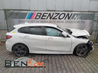 Vaurioauto  passenger cars BMW 1-serie 1 serie (F40), Hatchback, 2019 118i 1.5 TwinPower 12V 2022/7