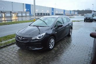 Vaurioauto  motor cycles Opel Astra 1.2 96 KW ELEGANCE SPORTS TOURER EDITION FACELIFT 2020/10