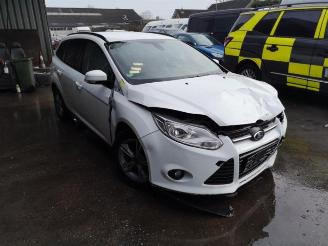 Salvage car Ford Focus Focus 3 Wagon, Combi, 2010 / 2020 1.0 Ti-VCT EcoBoost 12V 100 2014/2
