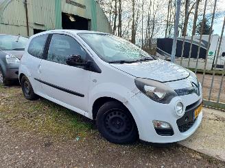 Vaurioauto  scooters Renault Twingo 1.5 dCi Collection 2013/10