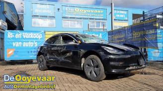 rozbiórka samochody osobowe Tesla Model 3 Model 3, Sedan, 2017 EV AWD 2018