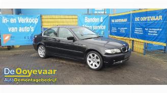 krockskadad bil auto BMW 3-serie 3 serie (E46/4), Sedan, 1997 / 2005 320i 24V 2001/10