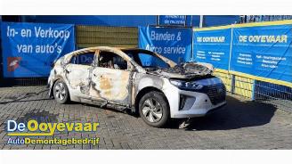 damaged passenger cars Hyundai Ioniq Ioniq, Liftback, 2016 / 2022 1.6 GDI 16V Hybrid 2017/5