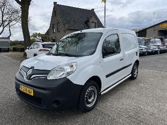 Voiture accidenté Renault Kangoo 1.5 DCI ENERGY COMFORT, AIRCO, N.A.P., PDC. EURO 5 2016/11