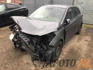Coche accidentado Hyundai I-20 i20 (GBB), Hatchback, 2014 1.4 CRDi 16V 2015/11