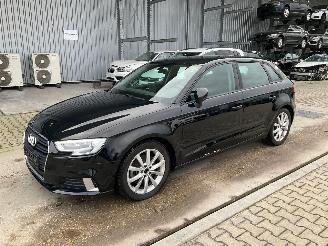 Voiture accidenté Audi A3 Sportback 2.0 TDI 2019/4
