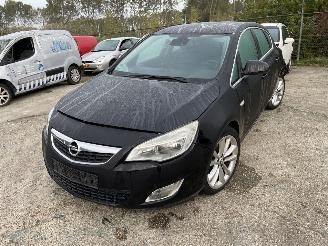 uszkodzony samochody osobowe Opel Astra J (PC6/PD6/PE6/PF6) Hatchback 5-drs 1.4 Turbo 16V (Euro 5) 2010/1