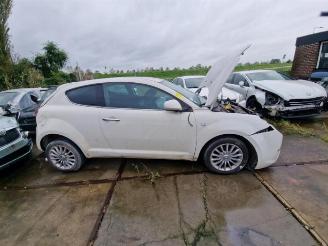 Damaged car Alfa Romeo MiTo MiTo (955), Hatchback, 2008 / 2018 1.3 JTDm 16V Eco 2013/3