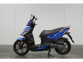 damaged scooters Kymco  Agility 16 inch SNOR schade 2017
