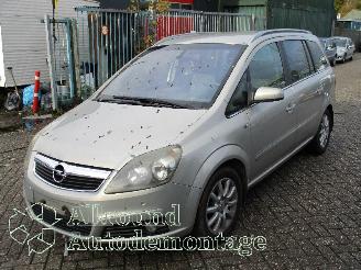 Voiture accidenté Opel Zafira Zafira (M75) MPV 2.2 16V Direct Ecotec (Z22YH(Euro 4)) [110kW]  (07-20=
05/12-2012) 2006/3