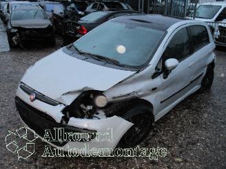 Coche accidentado Fiat Punto Punto Evo (199) Hatchback 1.3 JTD Multijet 85 16V (199.B.4000(Euro 5))=
 [62kW]  (10-2009/02-2012) 2011/8