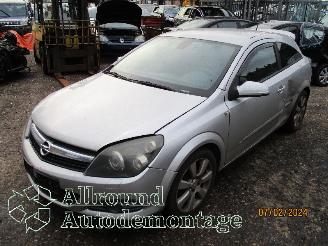 Voiture accidenté Opel Astra Astra H GTC (L08) Hatchback 3-drs 1.4 16V Twinport (Z14XEP(Euro 4)) [6=
6kW]  (03-2005/10-2010) 2008/11