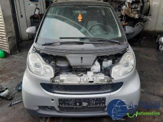 Voiture accidenté Smart Fortwo Fortwo Coupe (451.3), Hatchback 3-drs, 2007 0.8 CDI 2010/3