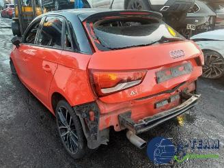 uszkodzony samochody ciężarowe Audi A1 A1 Sportback (8XA/8XF), Hatchback 5-drs, 2011 / 2018 1.4 TDI Ultra 12V 2015/5