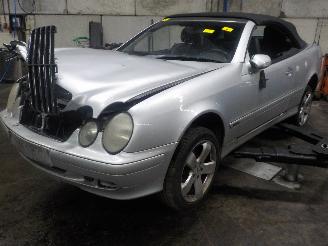 demontáž osobní automobily Mercedes CLK CLK (R208) Cabrio 2.0 200K Evo 16V (M111.956) [120kW]  (06-2000/03-200=
2) 2001/6