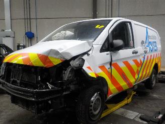 uszkodzony samochody osobowe Mercedes Vito Vito (447.6) Van 1.6 109 CDI 16V (OM622.951(R9M-503)) [65kW]  (10-2014=
/...) 2016/5
