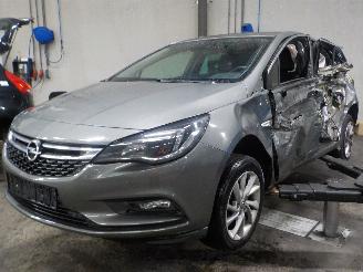 okazja samochody osobowe Opel Astra Astra K Hatchback 5-drs 1.6 CDTI 110 16V (B16DTE(Euro 6)) [81kW]  (06-=
2015/12-2022) 2016/10