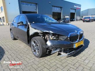 BMW 1-serie 118i High Executive Automaat 140pk picture 2